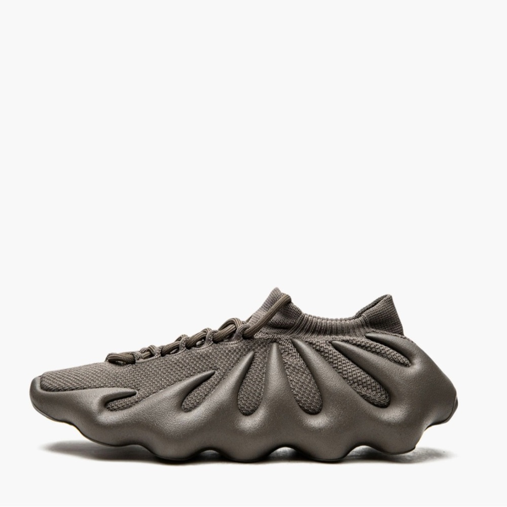 NWT - Yeezy Boost 450 - Cinder- Size 12